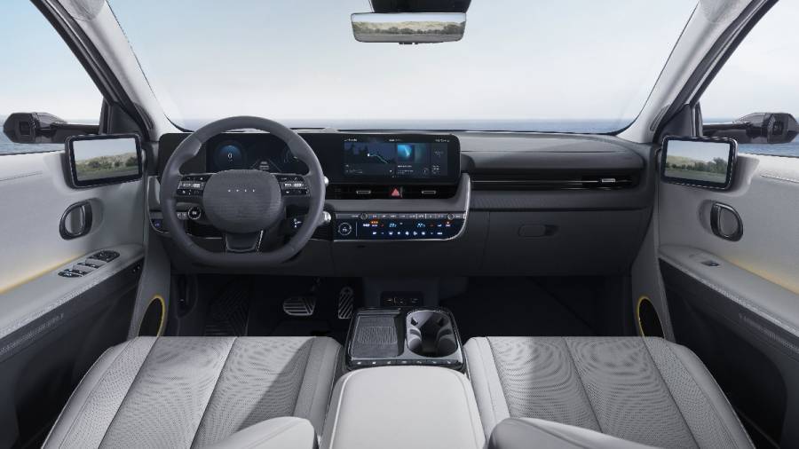 Hyundai Ioniq 5 interior 2024