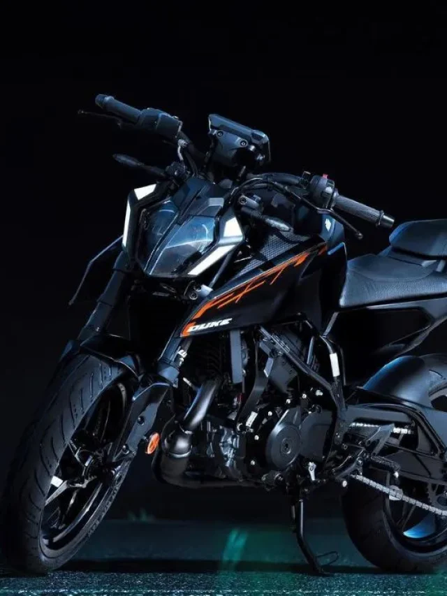 cropped KTM 250 DUKE ebony black.webp