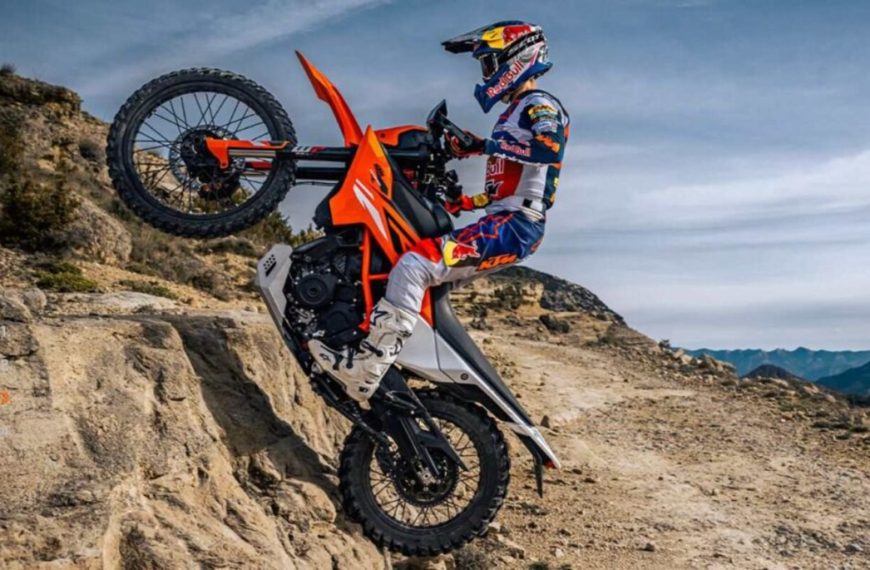 2025 KTM 390 Enduro R launch in India at Rs 3.37 Lakh