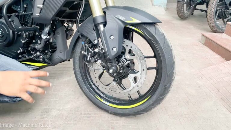 2025 Bajaj Pulsar NS400Z Updated with better equipment 3 2025 Bajaj Pulsar NS400Z Braking System updated