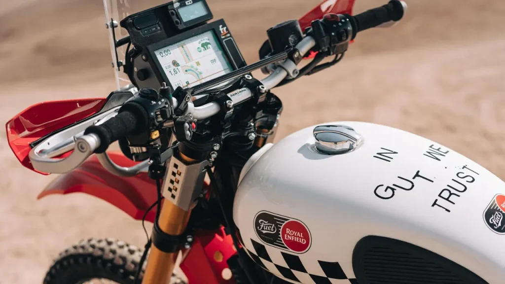 Royal Enfield Fuel Fury 650 Based on the Bear 650 Revealed 3 Royal Enfield Fuel Fury 650 Custom Console
