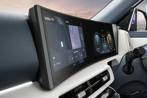 hyundai venue india dual curved display infotainment