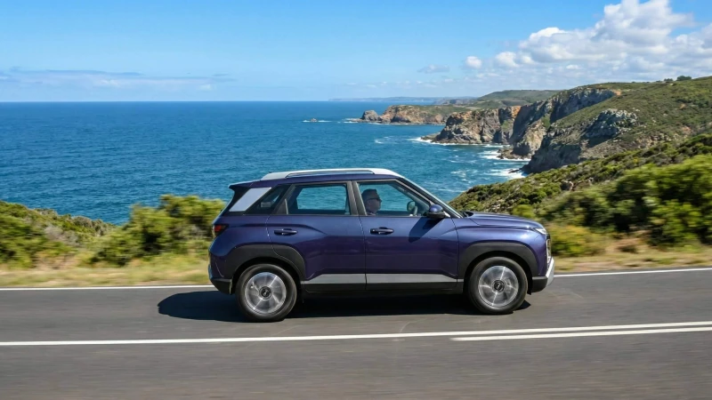 hyundai venue india front three quarter premium compact