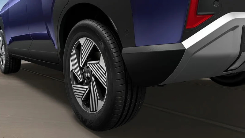 hyundai venue india rear view led taillights features