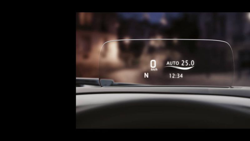 maruti baleno hud heads up display feature